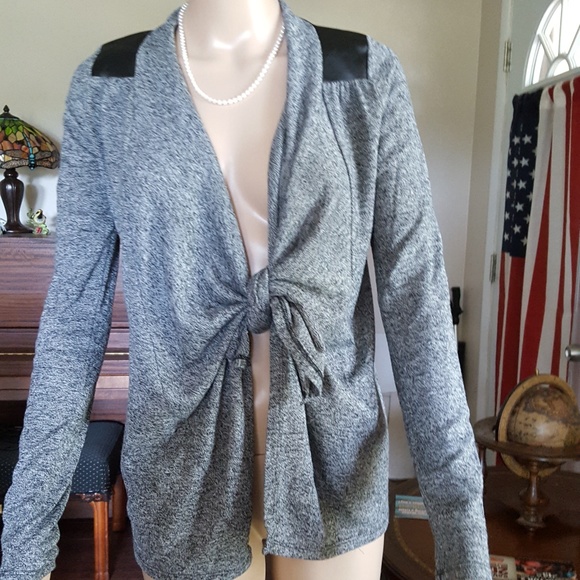 Open front cardigan.Tie or loose option. Small - Picture 1 of 8